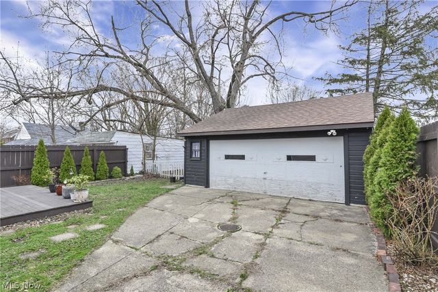 12820 Longmead Avenue, Cleveland, OH 44135