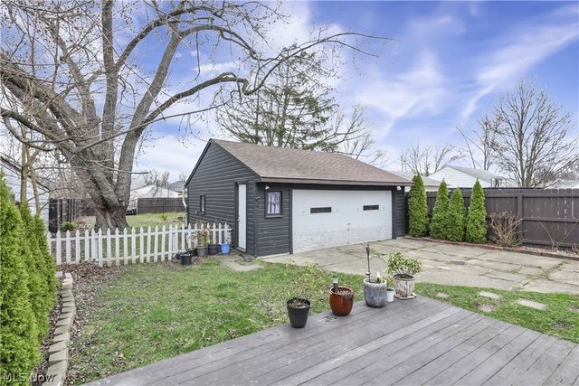 12820 Longmead Avenue, Cleveland, OH 44135