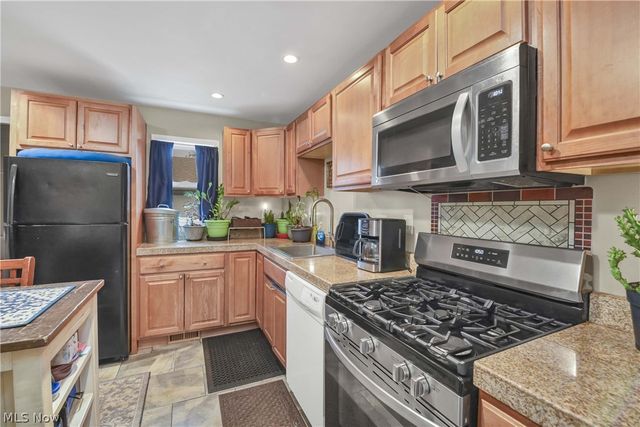 12820 Longmead Avenue, Cleveland, OH 44135