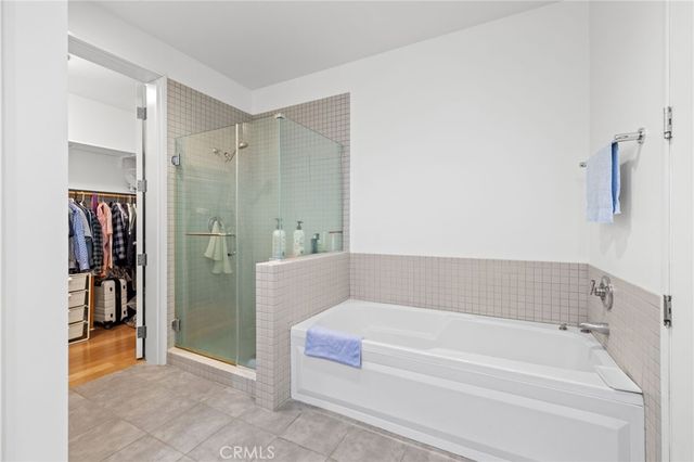801 S Grand 1611, Los Angeles, CA 90017