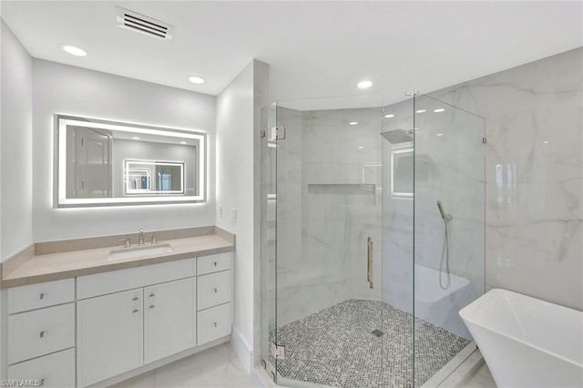 4951 Bonita Bay BLVD # 2205, Bonita Springs, FL 34134