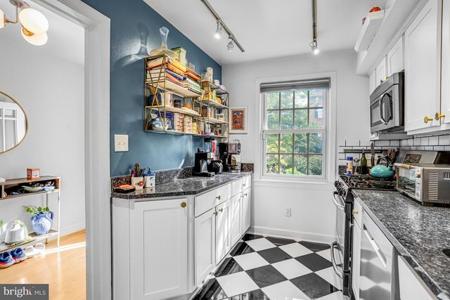 213 9TH ST SE, Washington, DC 20003