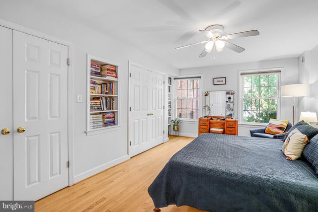 213 9TH ST SE, Washington, DC 20003