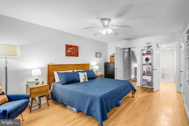 213 9TH ST SE, Washington, DC 20003