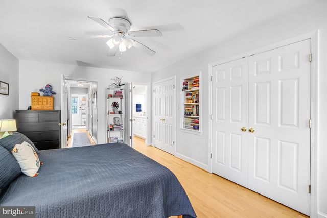 213 9TH ST SE, Washington, DC 20003