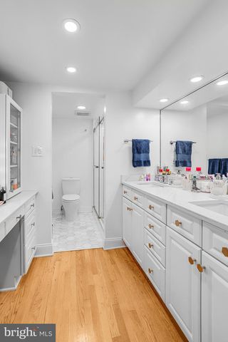 213 9TH ST SE, Washington, DC 20003