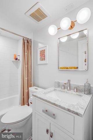 213 9TH ST SE, Washington, DC 20003