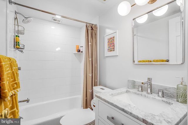 213 9TH ST SE, Washington, DC 20003