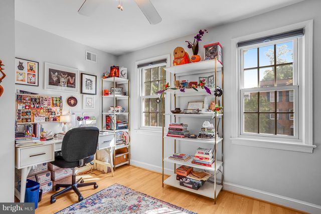 213 9TH ST SE, Washington, DC 20003