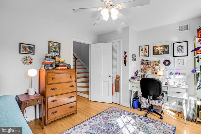 213 9TH ST SE, Washington, DC 20003