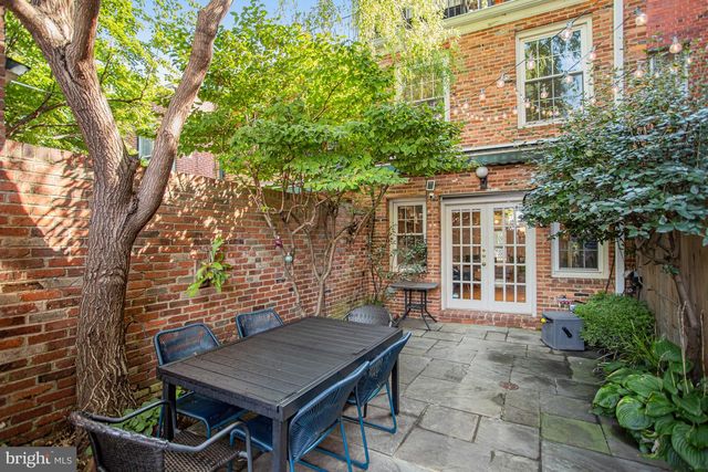 213 9TH ST SE, Washington, DC 20003