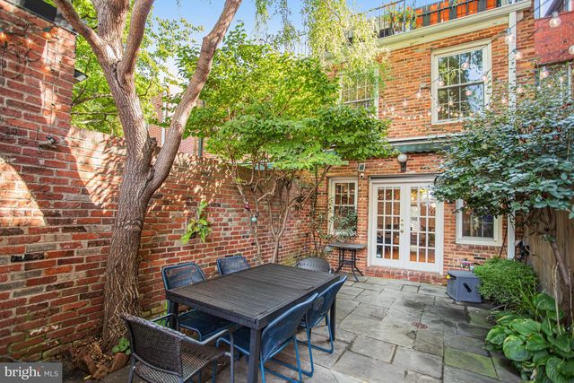 213 9TH ST SE, Washington, DC 20003