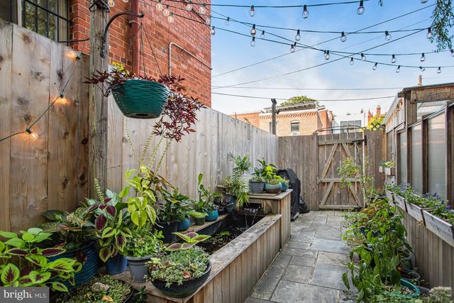 213 9TH ST SE, Washington, DC 20003