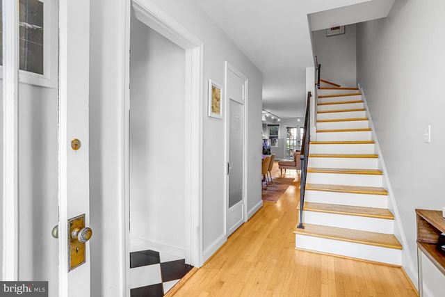 213 9TH ST SE, Washington, DC 20003