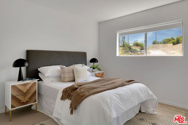 830 Palms Boulevard, Venice, CA 90291