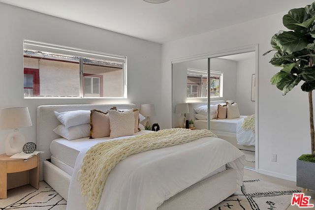 830 Palms Boulevard, Venice, CA 90291