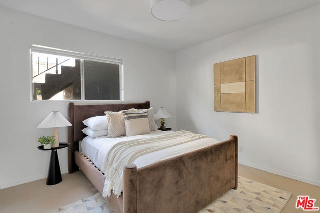 830 Palms Boulevard, Venice, CA 90291