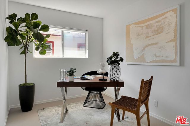 830 Palms Boulevard, Venice, CA 90291