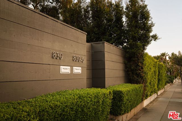 830 Palms Boulevard, Venice, CA 90291