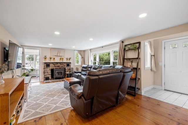 200 Main St, Acton, MA 01720