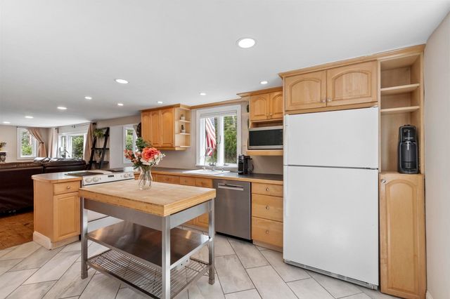 200 Main St, Acton, MA 01720