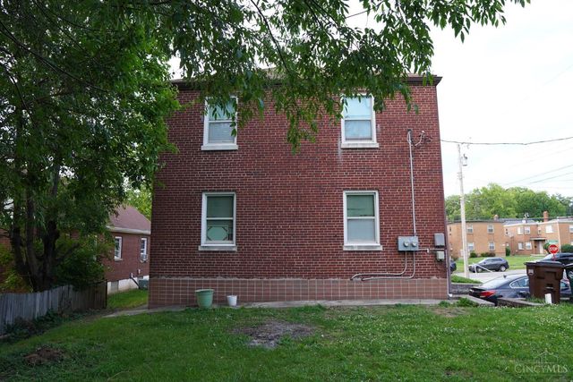2345 Losantiville Avenue, Golf Manor, OH 45237