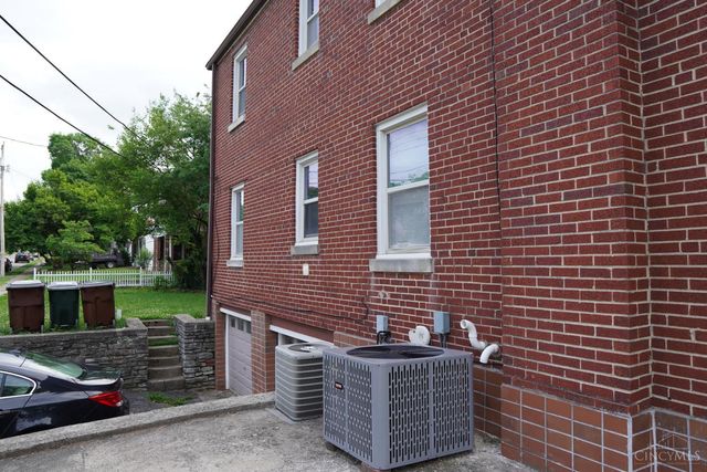 2345 Losantiville Avenue, Golf Manor, OH 45237
