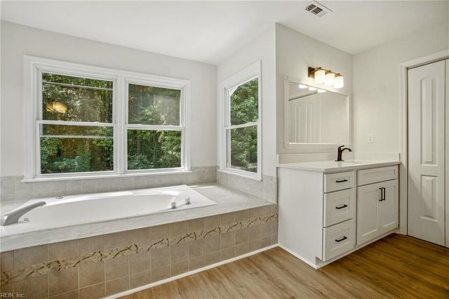 533 Warrick RD, Chesapeake, VA 23322
