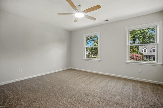 533 Warrick RD, Chesapeake, VA 23322
