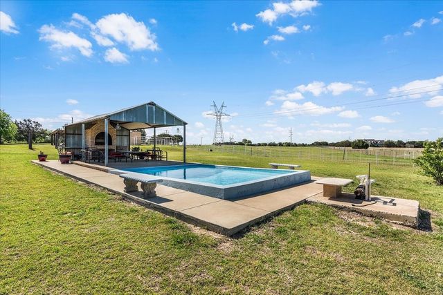 748 Rocky Ridge Lane, Weatherford, TX 76085