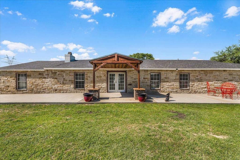 748 Rocky Ridge Lane, Weatherford, TX 76085