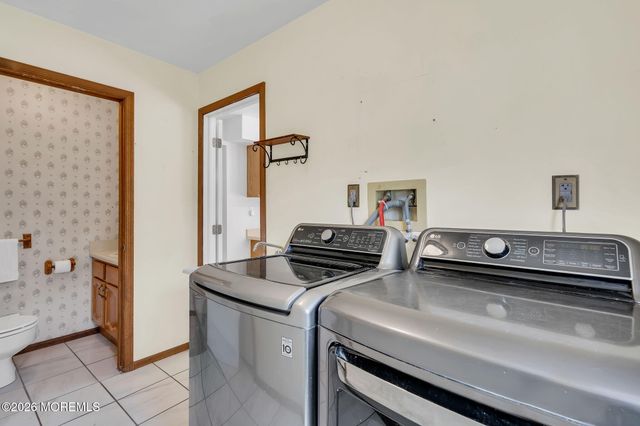 43 S Westfield Road, Howell, NJ 07731