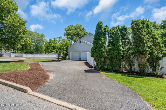 43 S Westfield Road, Howell, NJ 07731