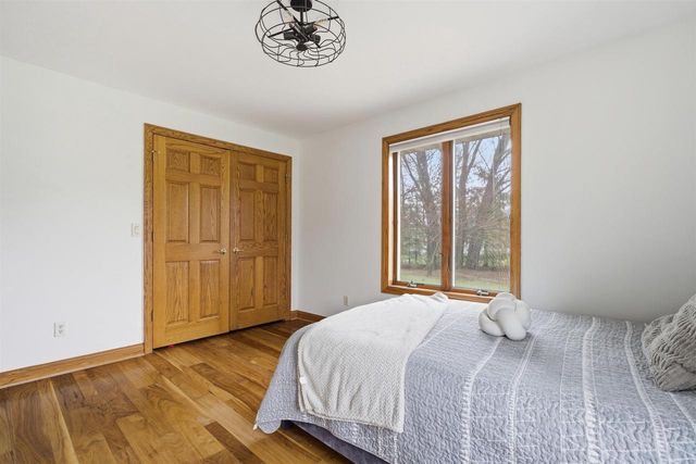 E8958 BROKEN BRANCH LANE, New London, WI 54961