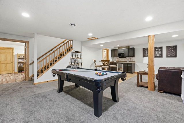 E8958 BROKEN BRANCH LANE, New London, WI 54961