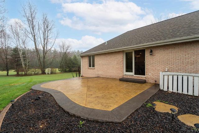 E8958 BROKEN BRANCH LANE, New London, WI 54961