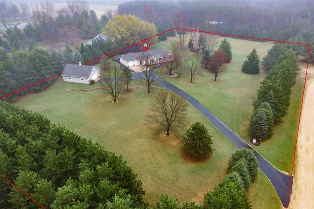 E8958 BROKEN BRANCH LANE, New London, WI 54961