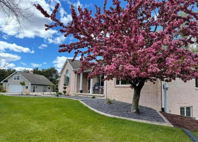 E8958 BROKEN BRANCH LANE, New London, WI 54961