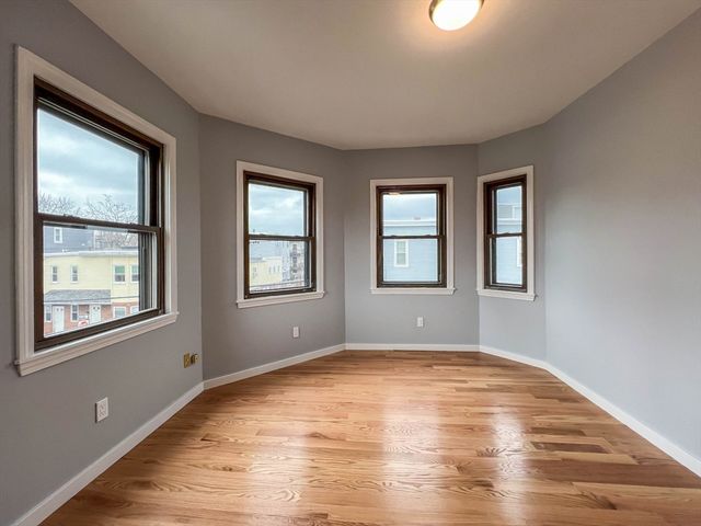 22-24 Shelby St, Boston, MA 02128