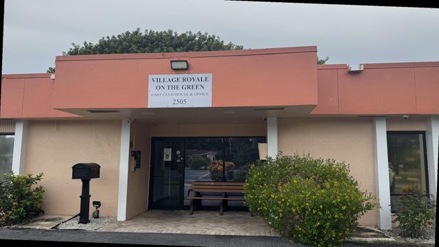 2601 NE 3rd Street 206, Boynton Beach, FL 33435