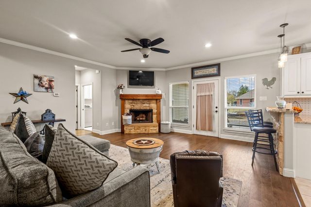 293 Redden Road, Van Alstyne, TX 75495