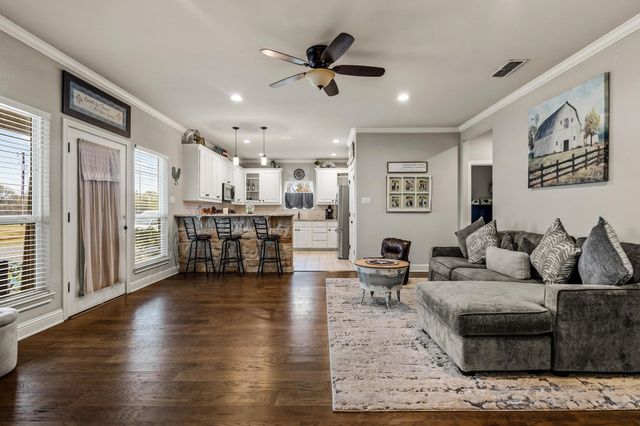 293 Redden Road, Van Alstyne, TX 75495