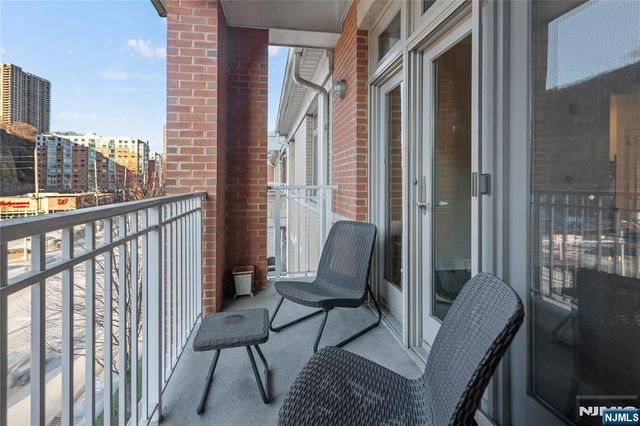 7400 River Road 442, North Bergen, NJ 07047
