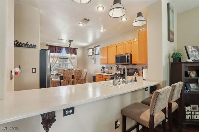 623 Dry Valley Avenue, North Las Vegas, NV 89031