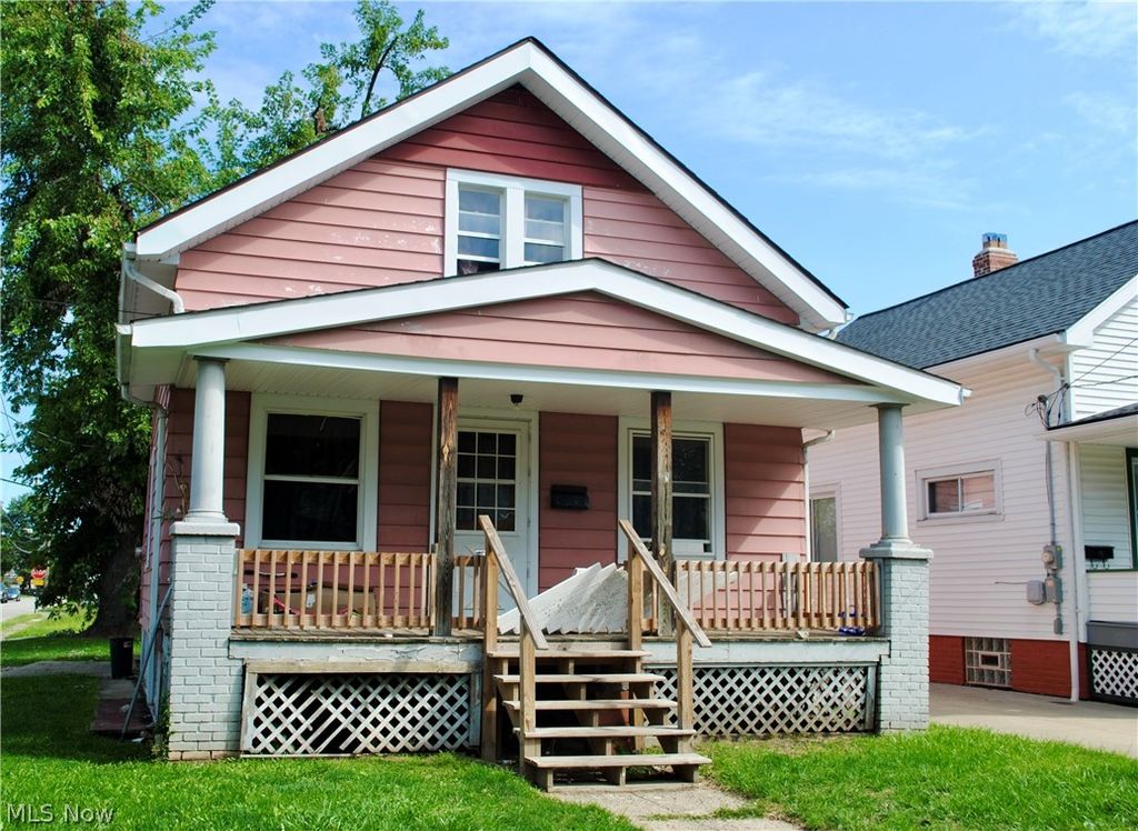 2712 Hood Avenue, Cleveland, OH 44109