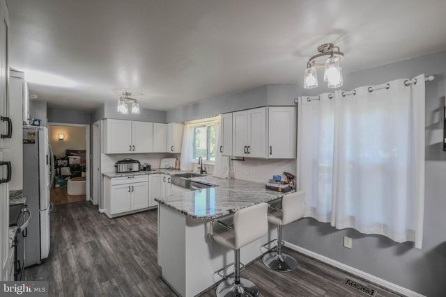 901 HILLCREST DRIVE, Martinsburg, WV 25401