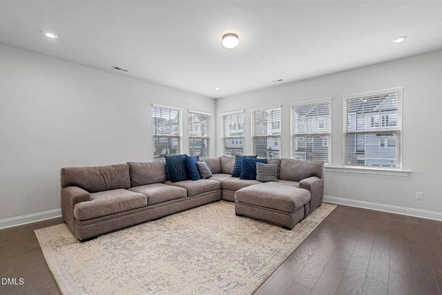 811 Amley Place, Apex, NC 27523