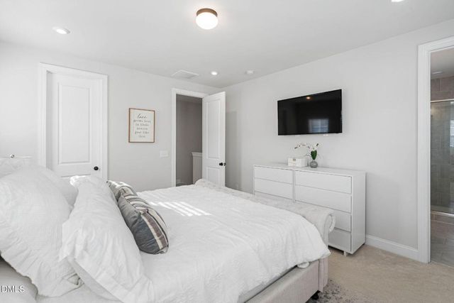 811 Amley Place, Apex, NC 27523