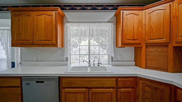 138 Lehmann Dr, Kerrville, TX 78028