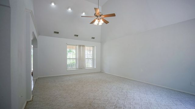 138 Lehmann Dr, Kerrville, TX 78028